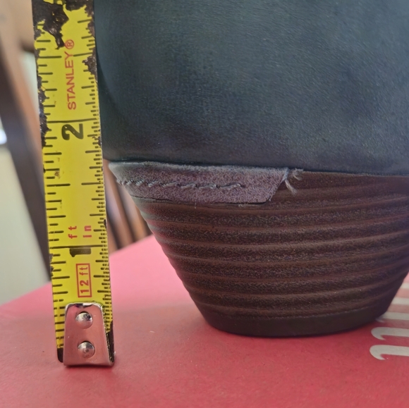 Cobb Hill Pale Blue Webbed Bootie 9 Wide - Picture 8 of 8